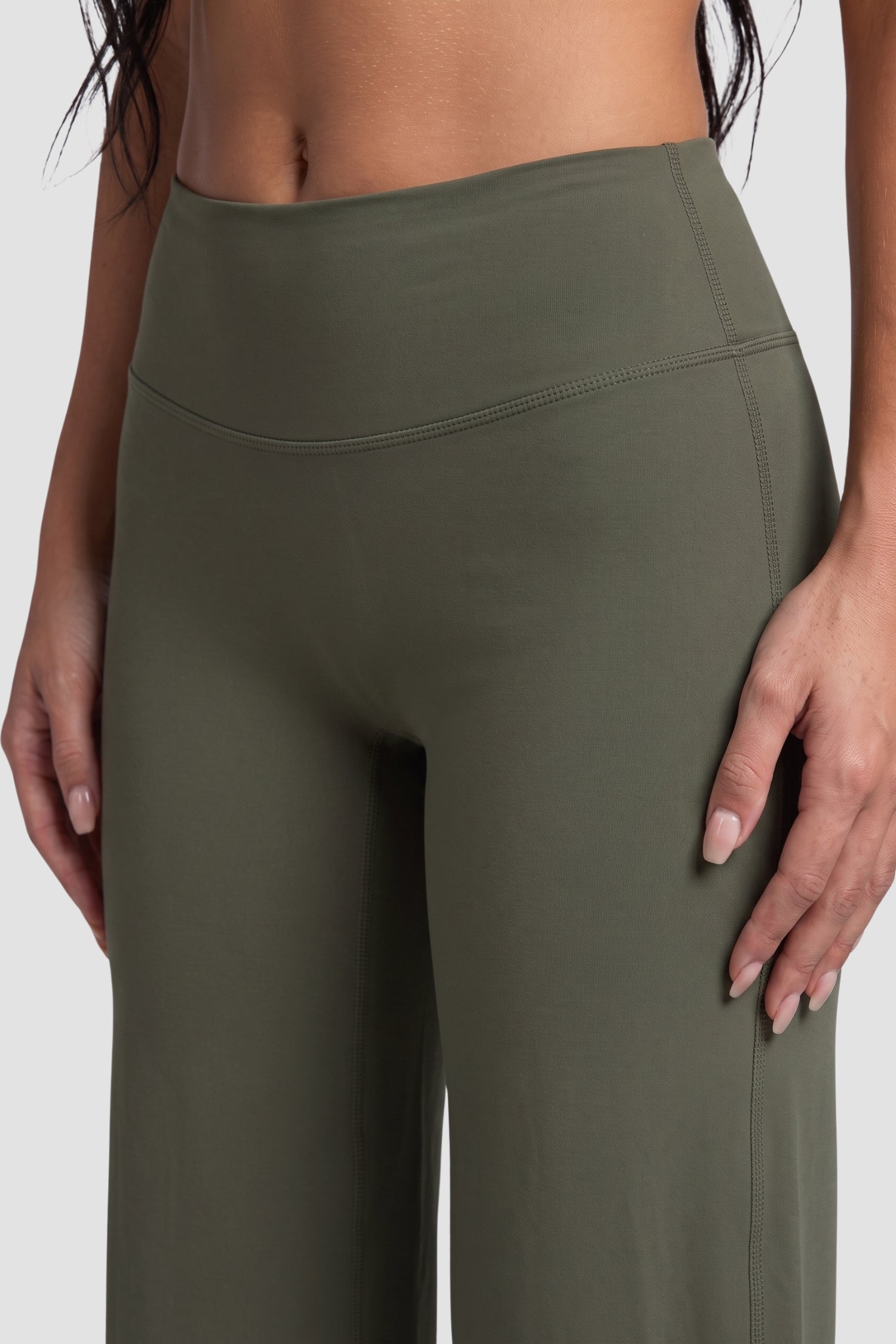 MeriCloud Wide Leg Pant - Olive Green 4